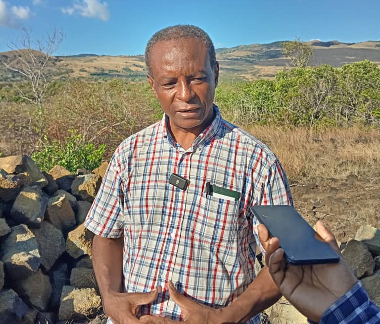 Visite du site d’implantation de la centrale photovoltaïque à Domoiboini